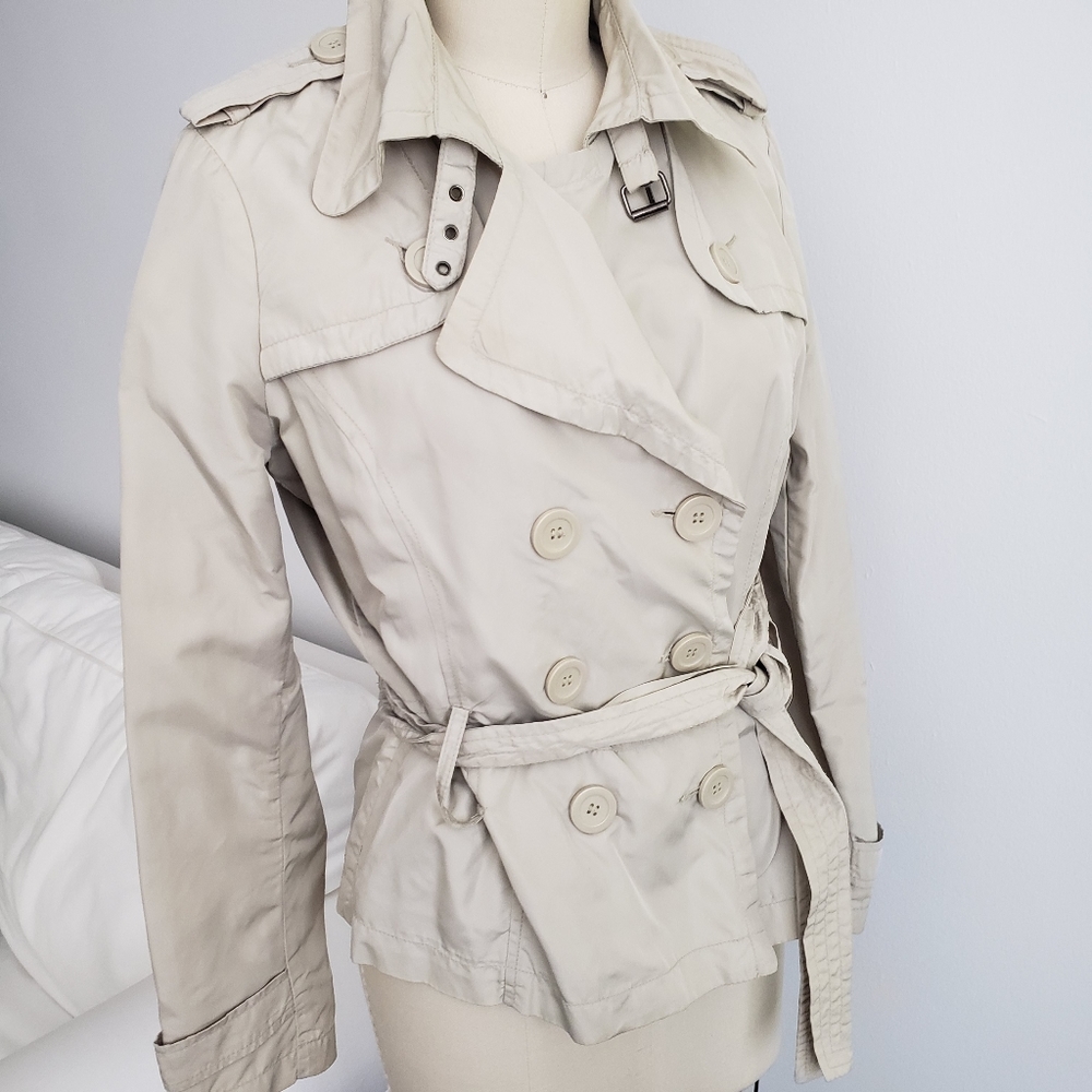 Zara short trench coat. Button up w/ belt. Large